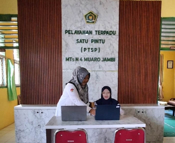 PTSP Permudah Layanan Administrasi di MTsN 4 Muaro Jambi