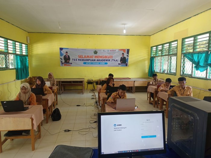 Hari Pertama TKA 2026 di MTsN 4 Muaro Jambi