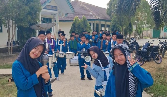 MTsN 4 Muaro Jambi Gelar Pawai Tahrib Ramadhan