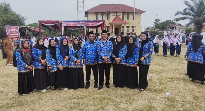 MTsN 4 Muaro Jambi Ikuti Upacara HUT RI ke-81 di Kumpeh MTsN 4 Muaro Jambi Ikuti Upacara HUT RI ke-81 di Kumpeh